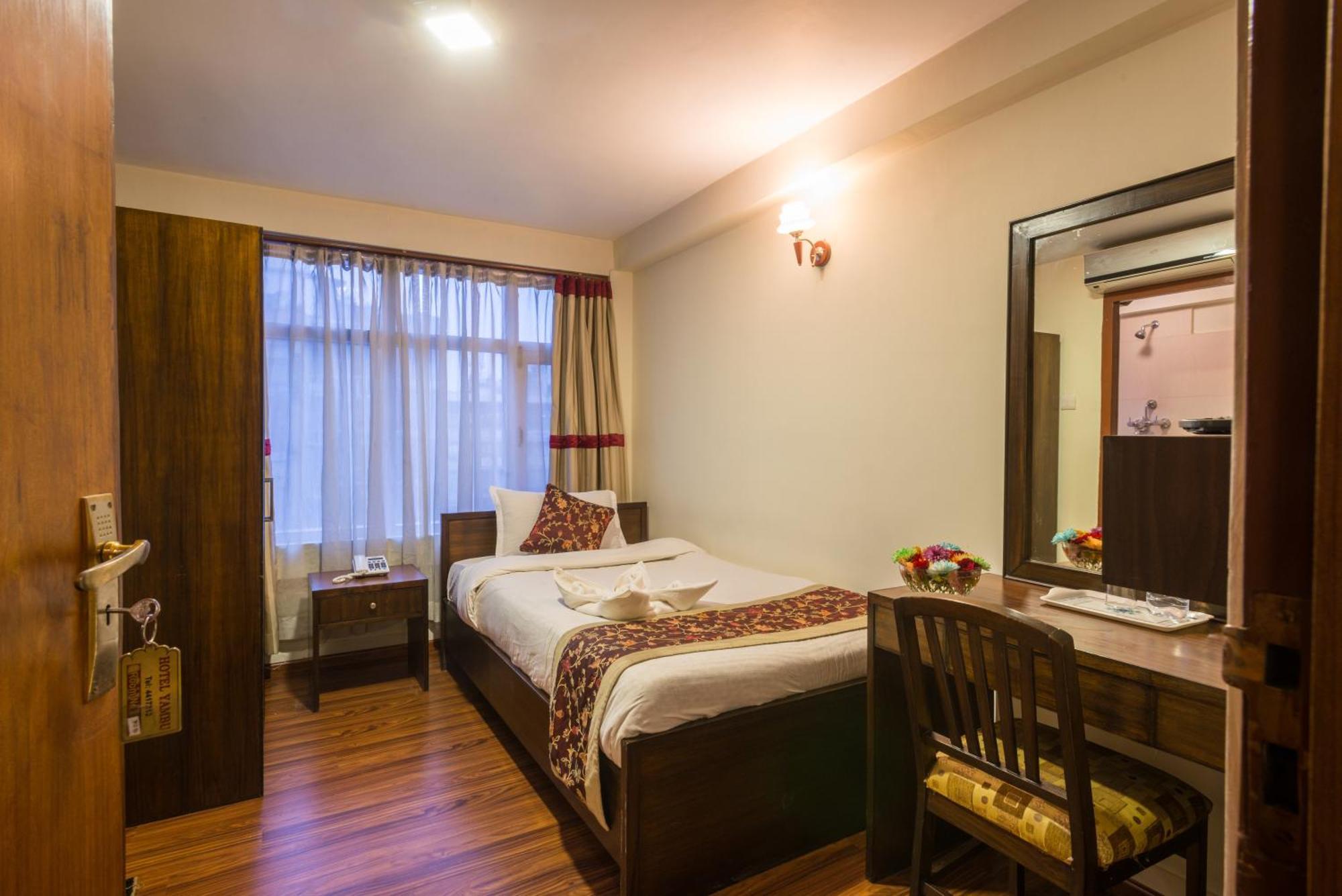Hotel Yambu Katmandu Kültér fotó